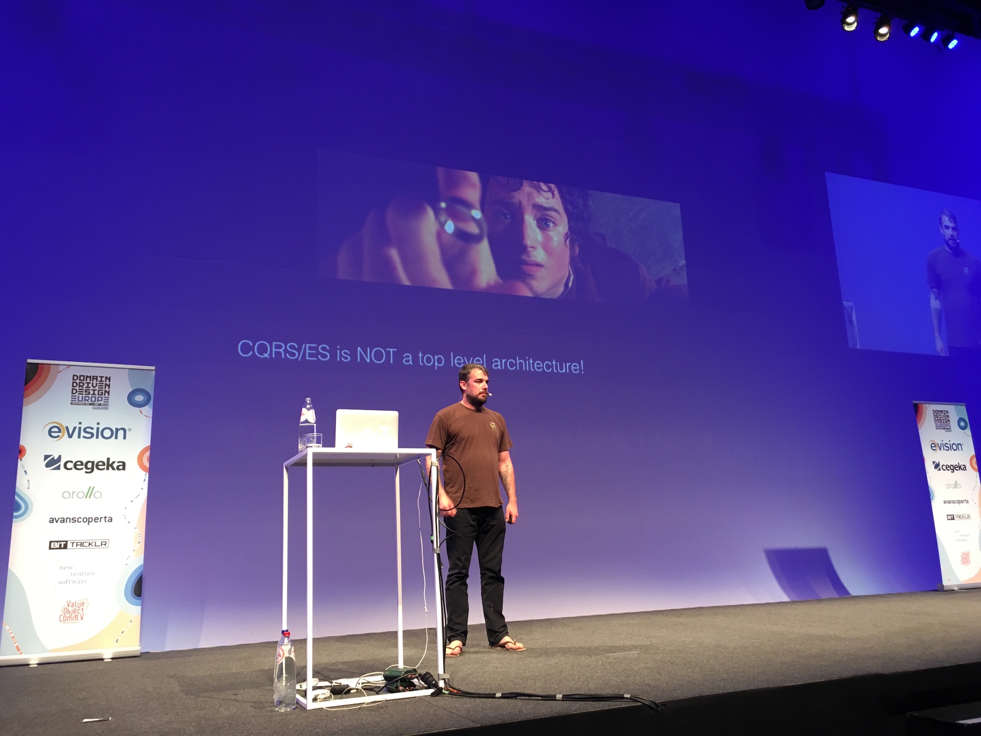 Greg Young at DDDEU 2016: CQRS/ES is NOT a top level architecture!